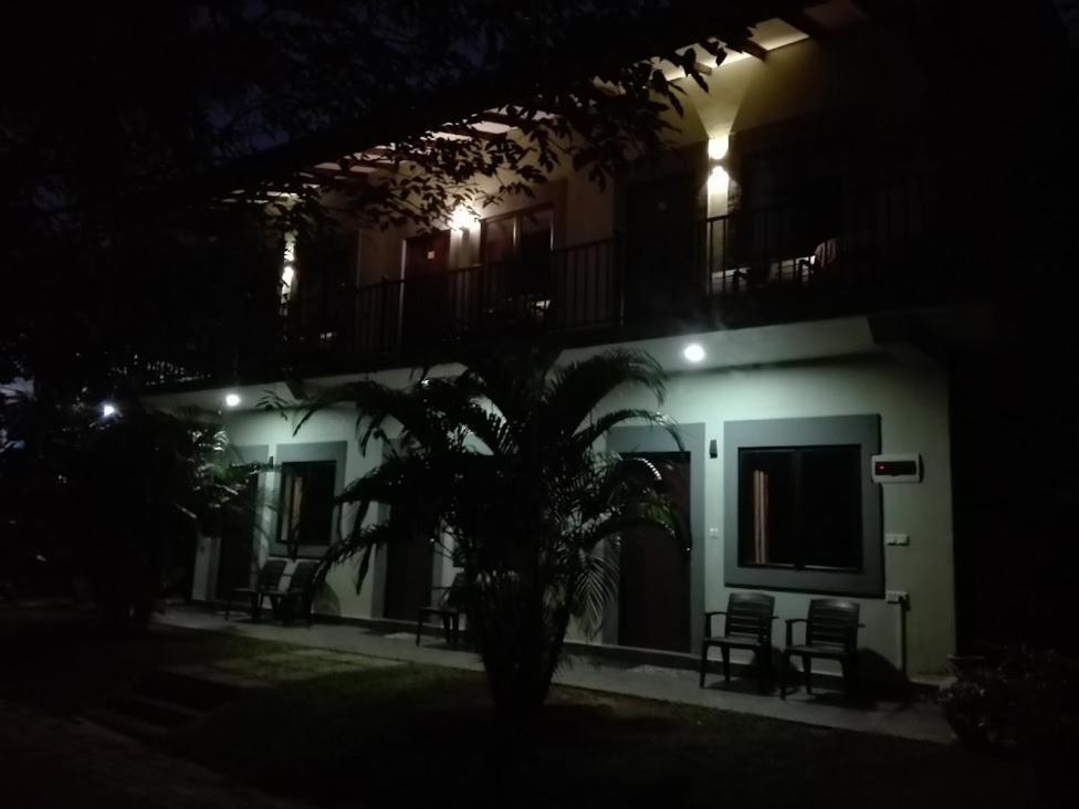 The Paramount Lodge Polonnaruwa Esterno foto