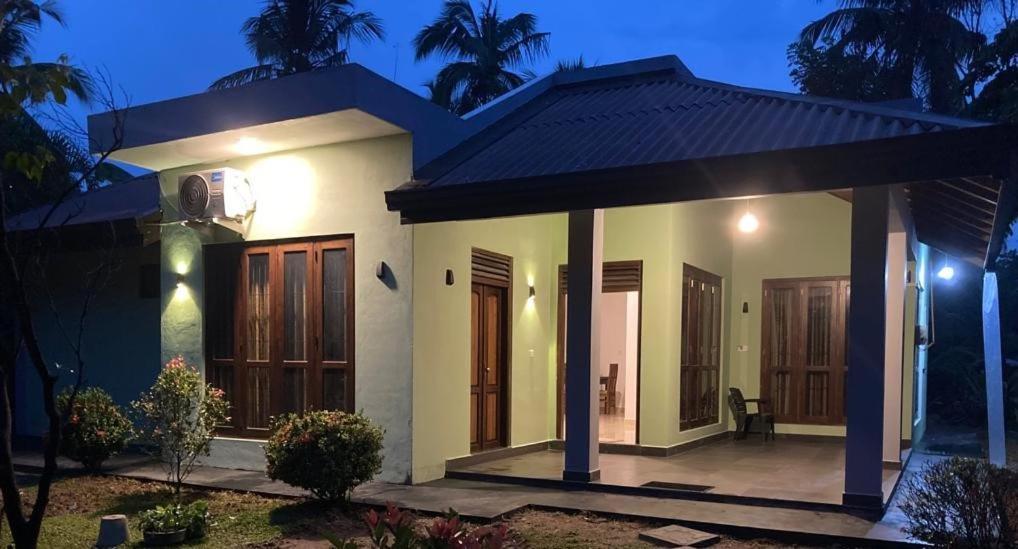 The Paramount Lodge Polonnaruwa Esterno foto