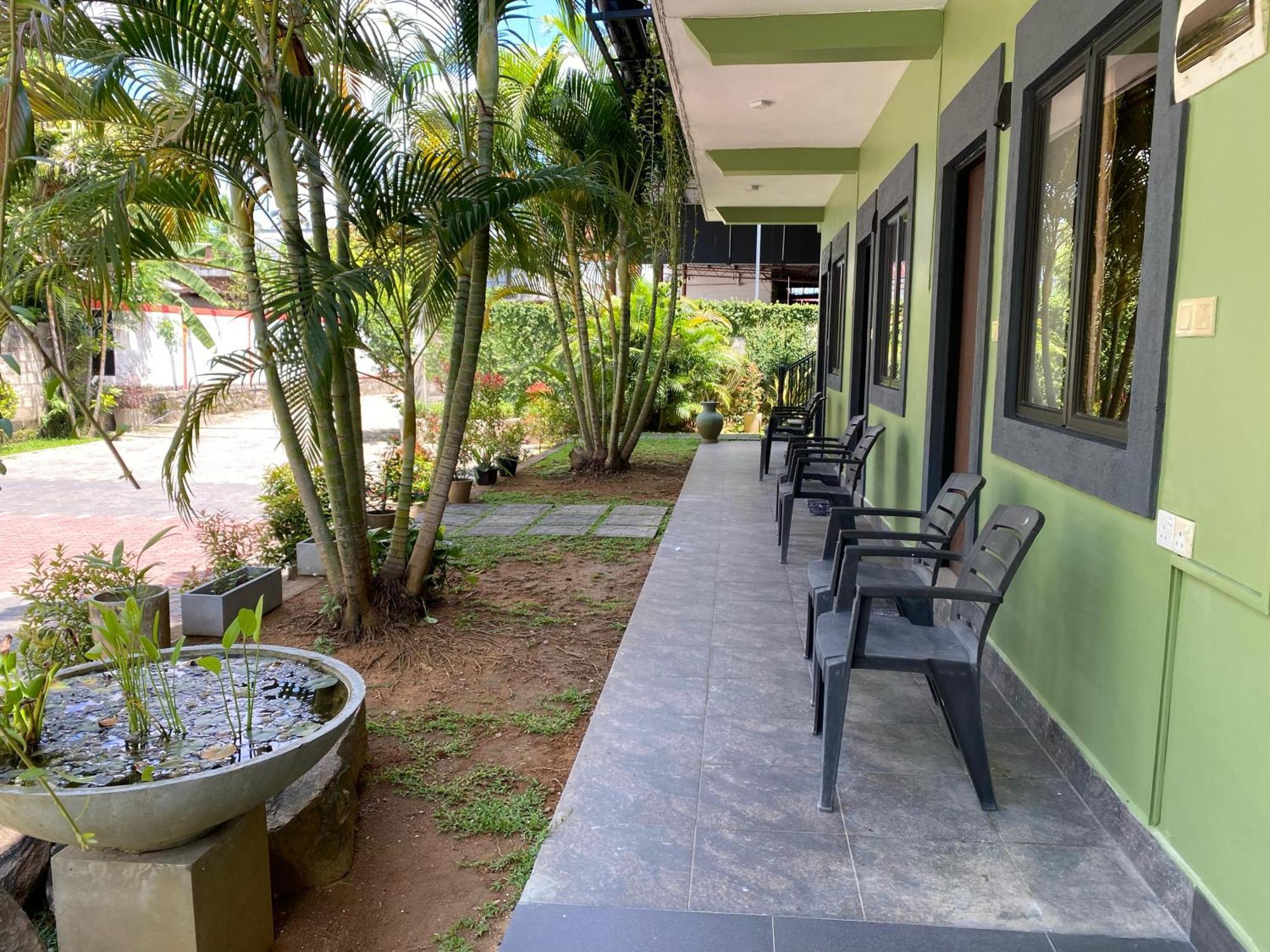 The Paramount Lodge Polonnaruwa Esterno foto